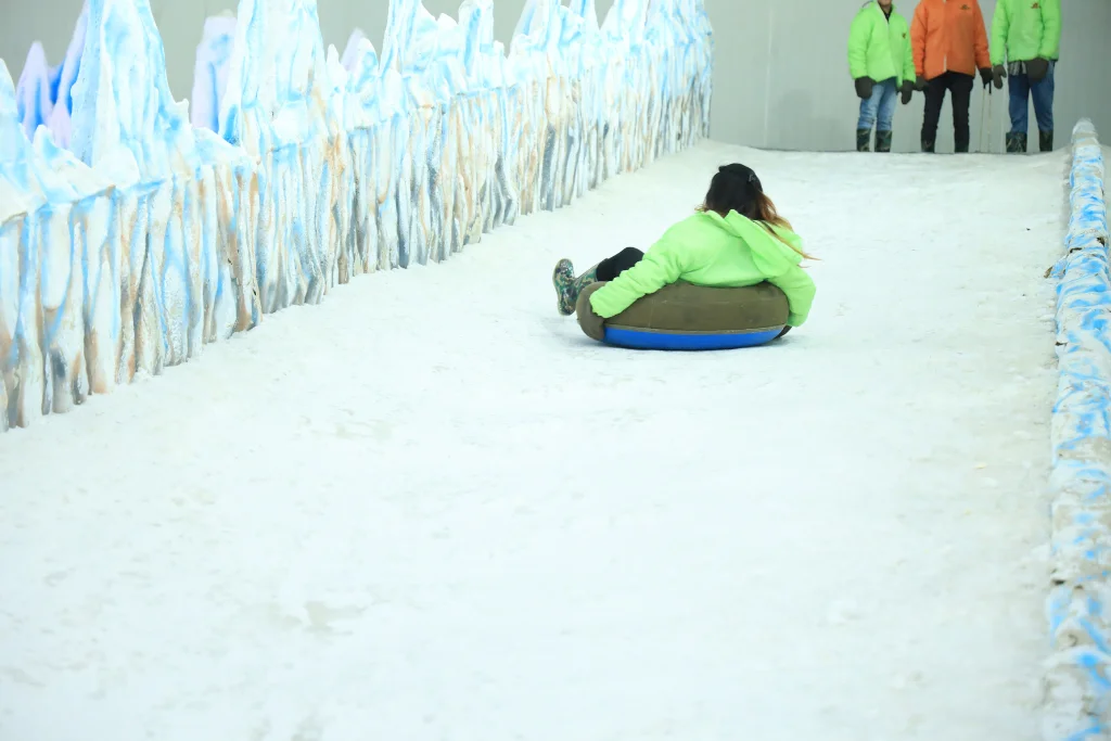 Snow Slides at Mojoland