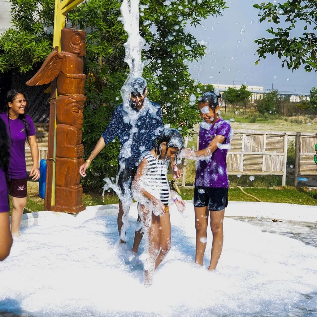 Foam Dance Fun at Mojoland