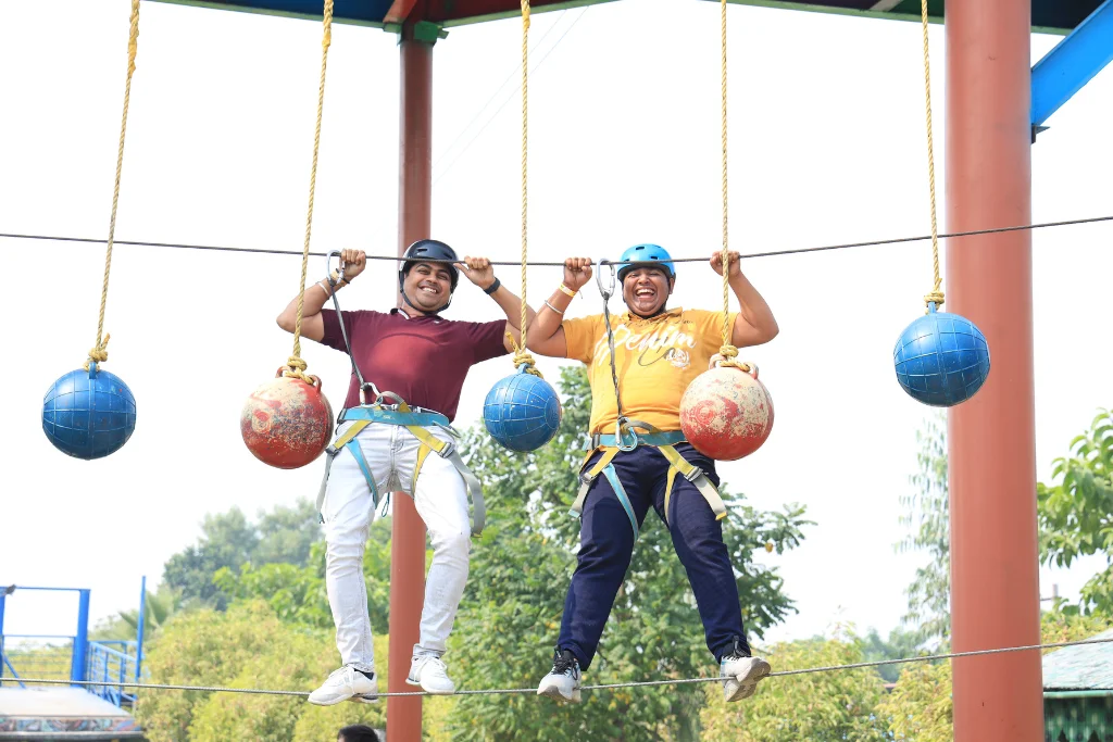 Mojoland adventure park obstacles activity